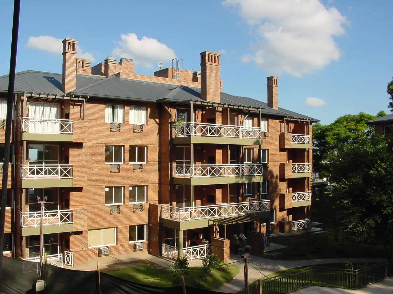 Departamentos en Venta en Jardines del Sur - foto 1