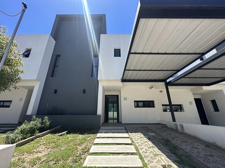 Housing de Miradores, en Manantiales I - Exterior de la unidad